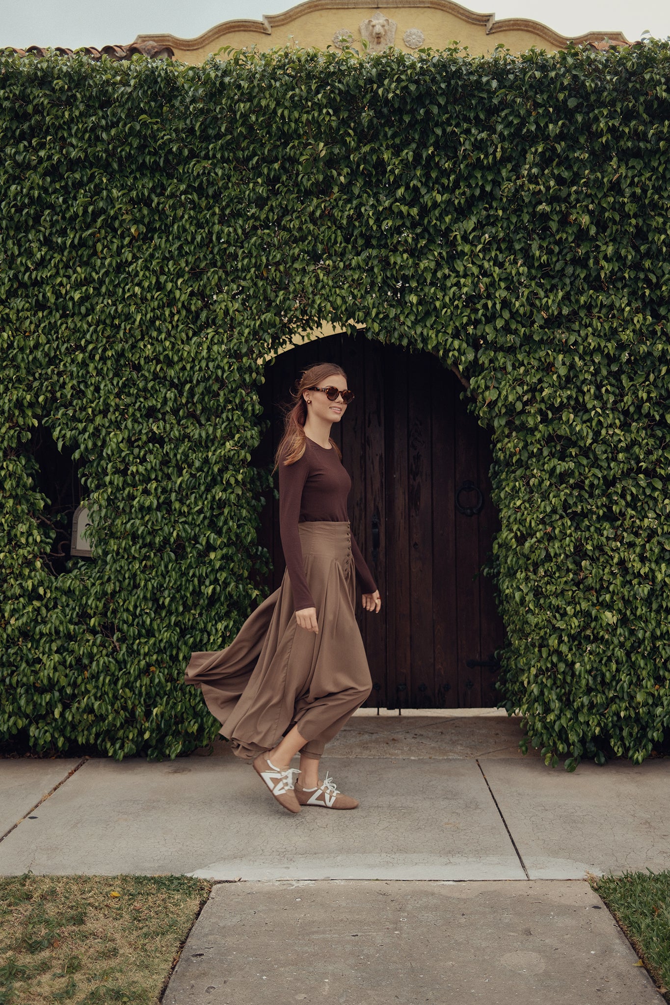 V-Yolk Skirt with Buttons